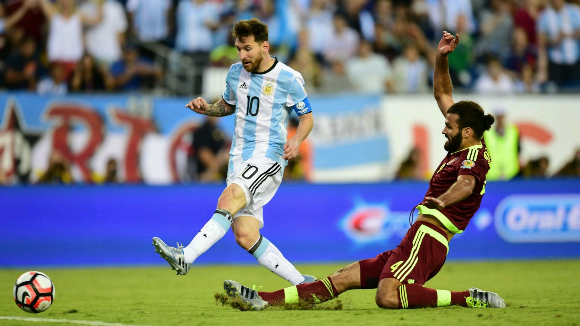 2016年美洲杯决赛阿根廷VS智利精彩比赛画面